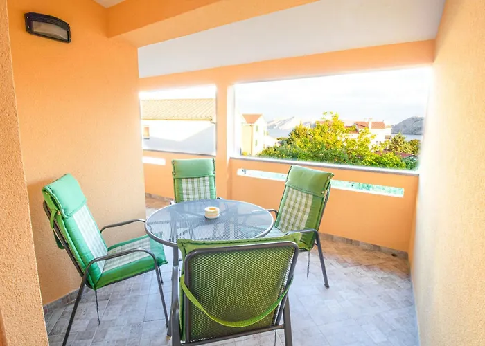 And With Parking Space Baska, Krk - 23309 Guest house 3*